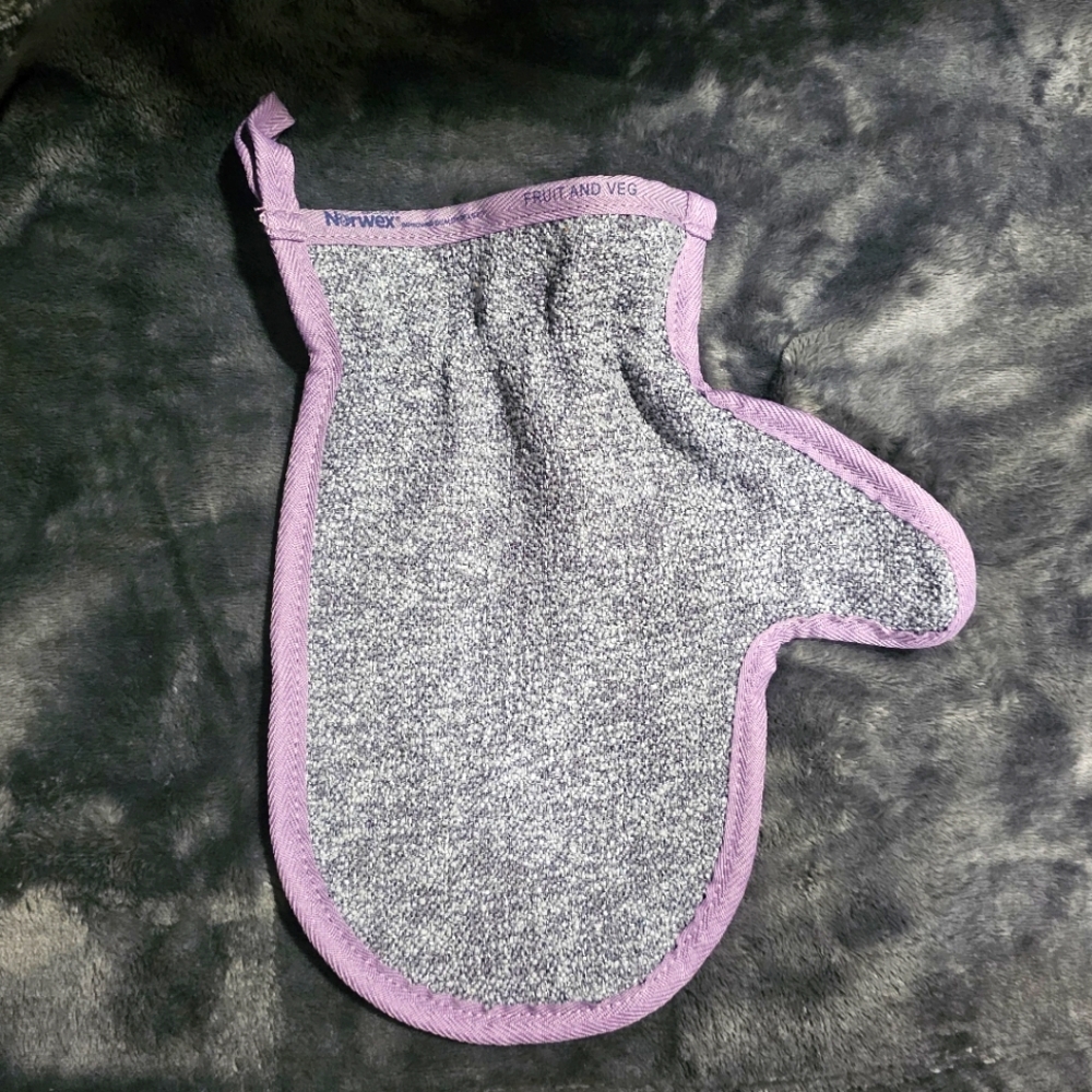 NORWEX - Fruit and Veggie Mitt ~ Limited edition Graphite w/ Lavender trim